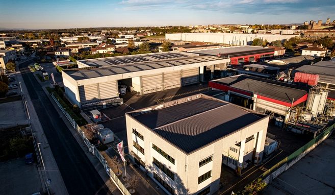 Veduta aerea di alcuni edifici industriali della sede REMONDIS Italia di Fossano, in provincia di Cuneo.